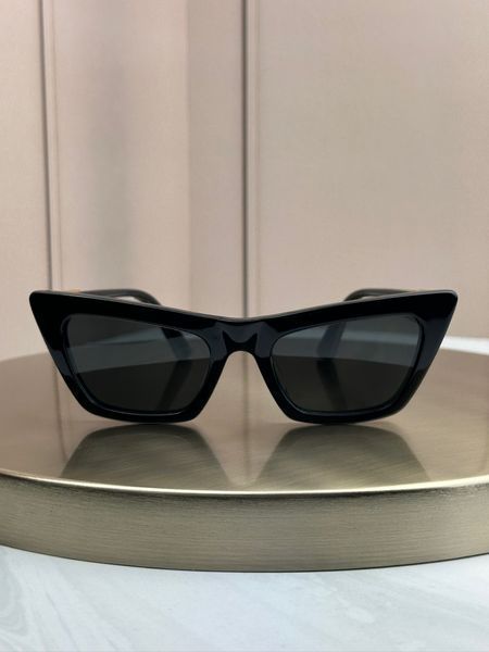 Сонцезахисні окуляри Bottega Veneta BV1446S чорні котяче око гострі кути жіночі