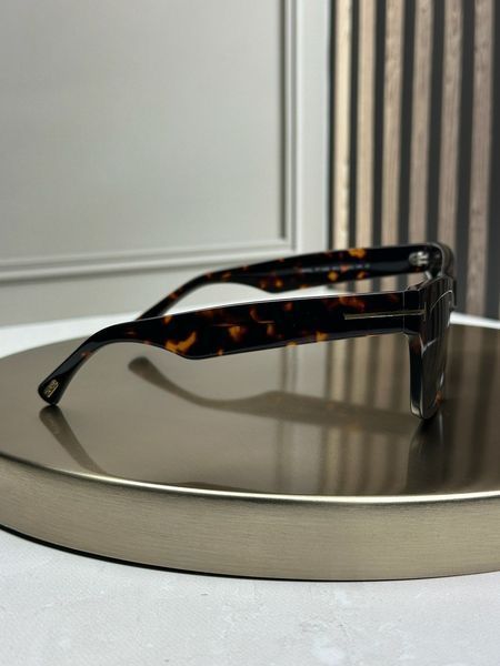Сонцезахисні окуляри Tom Ford FT1085 Mikel гавана квадратні черепахові, зелена лінза, унісекс, оригінал TMF93499 фото