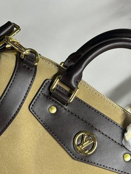 Жіноча сумка LOUIS VUITTON Nano LV Biker текстиль та шкіра бежева Force77 фото