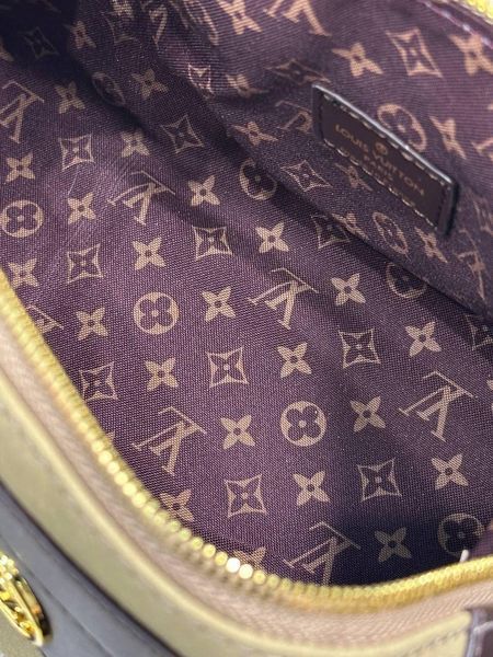 Жіноча сумка LOUIS VUITTON Nano LV Biker текстиль та шкіра бежева Force77 фото
