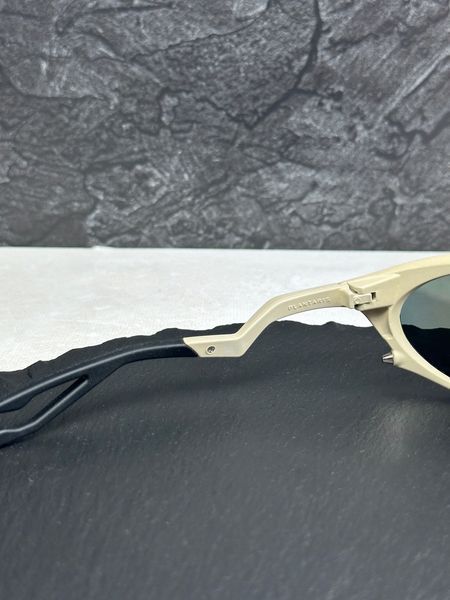 Сонцезахисні окуляри Oakley Plantaris бежеві овальні Prizm спортивні чоловічі