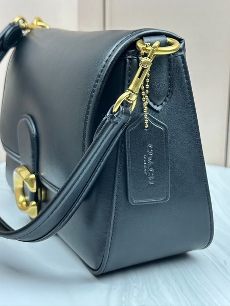 Жіноча сумка через плече Coach 26 чорна смугаста, м'яка шкіра