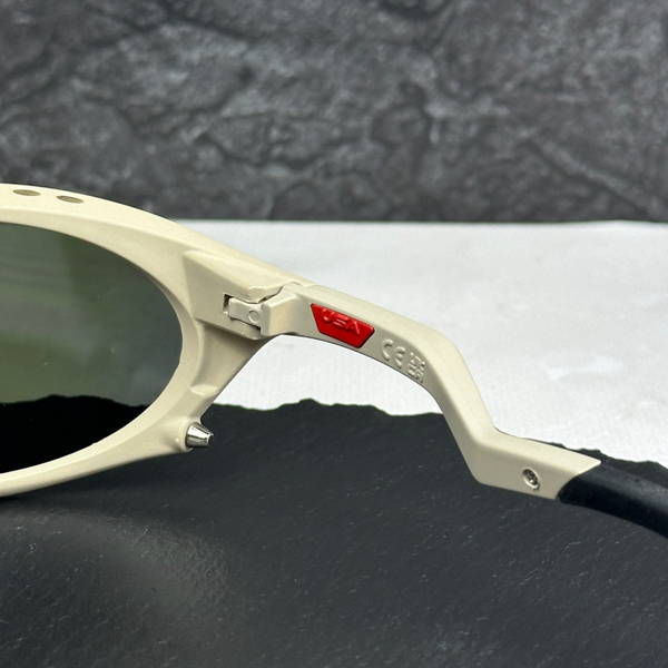 Сонцезахисні окуляри Oakley Plantaris OO9437 Matte Sand/Prizm Road