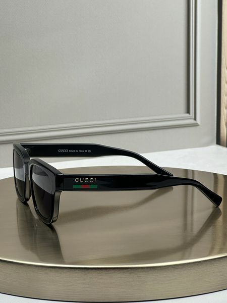 Сонцезахисні окуляри Gucci GG1857 чорні прямокутні золотий логотип унісекс