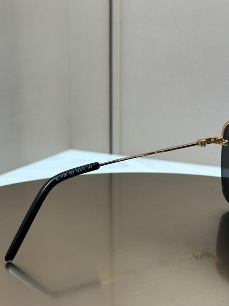 Сонцезахисні окуляри Saint Laurent SL 312M золоті квадратні сіра лінза жіночі