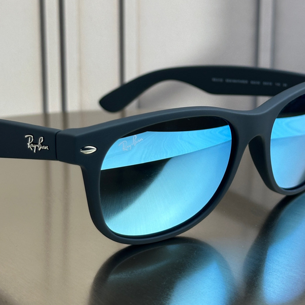 Сонцезахисні окуляри Ray-Ban RB2132 New Wayfarer Matte Rubber Black/Blue Flash