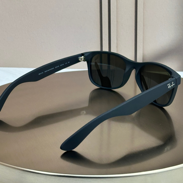 Сонцезахисні окуляри Ray-Ban RB2132 New Wayfarer Matte Rubber Black/Blue Flash