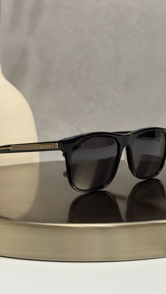 Сонцезахисні окуляри Gucci GG0381S 001 Black/Grey Force119 фото