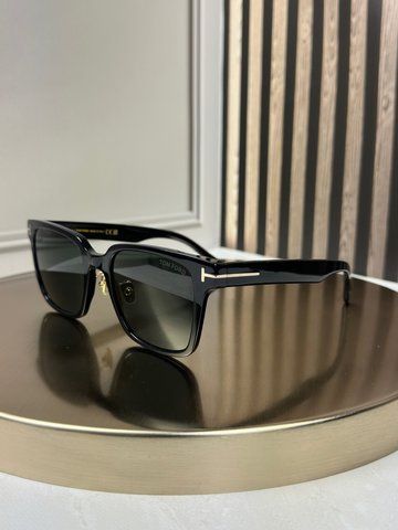 Солнцезащитные очки Tom Ford FT1238 черные квадратные вайфарер, зеленая линза, унисекс