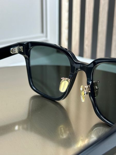 Сонцезахисні окуляри Tom Ford FT1238 чорні квадратні вайфарер унісекс