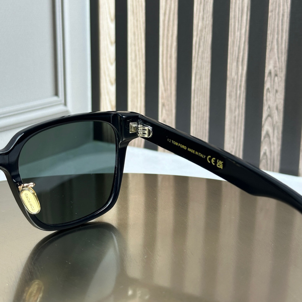 Сонцезахисні окуляри Tom Ford FT1238 Black/Grey