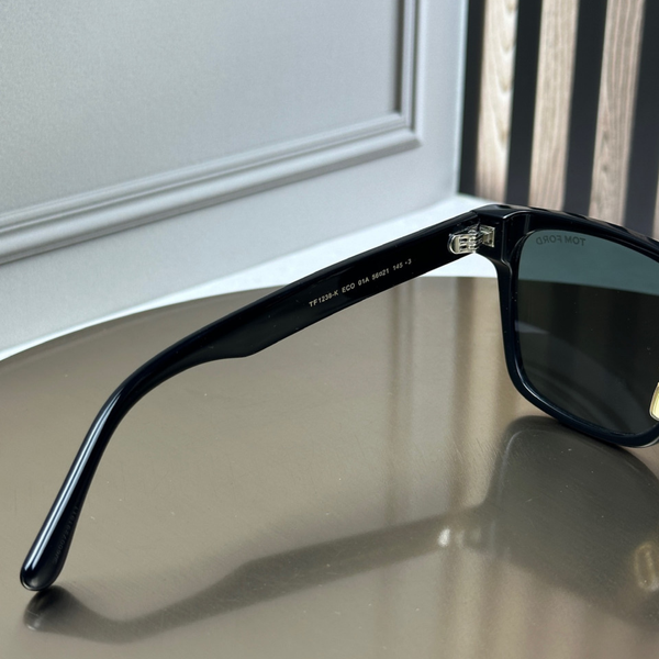 Сонцезахисні окуляри Tom Ford FT1238 Black/Grey