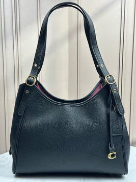 Містка жіноча шкіряна сумка Coach Willow Shoulder Bag з двома ремінцями Чорна