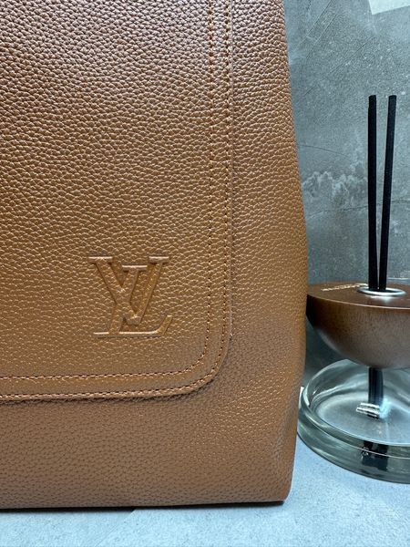 Чоловічий шкіряний рюкзак Louis Vuitton Fastline Backpack LV Aerogram Force83 фото