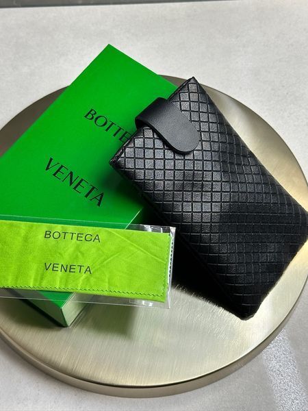 Солнцезащитные очки Bottega Veneta BV1386S Gold