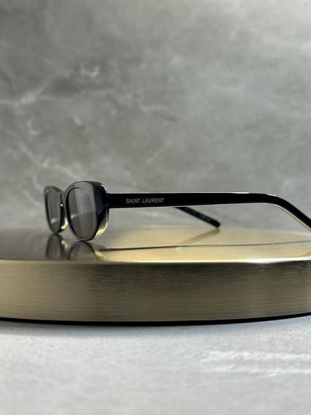 Сонцезахисні окуляри Saint Laurent SL 557 Shade Black Force140 фото