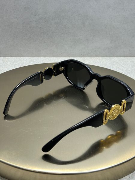 Сонцезахисні окуляри Versace VE4361 401/87 Medusa Biggie чорні сіра лінза унісекс