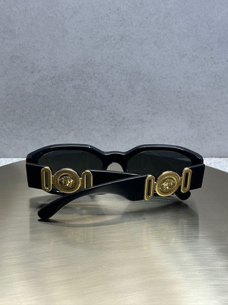Сонцезахисні окуляри Versace VE4361 401/87 Medusa Biggie чорні сіра лінза унісекс