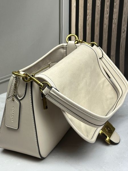 Женская сумка кожаная Coach Soft Tabby Shoulder Bag молочная