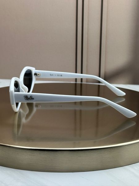 Сонцезахисні окуляри Ray-Ban RB4473 білі, темна сіро-чорна лінза, жіночі, унісекс