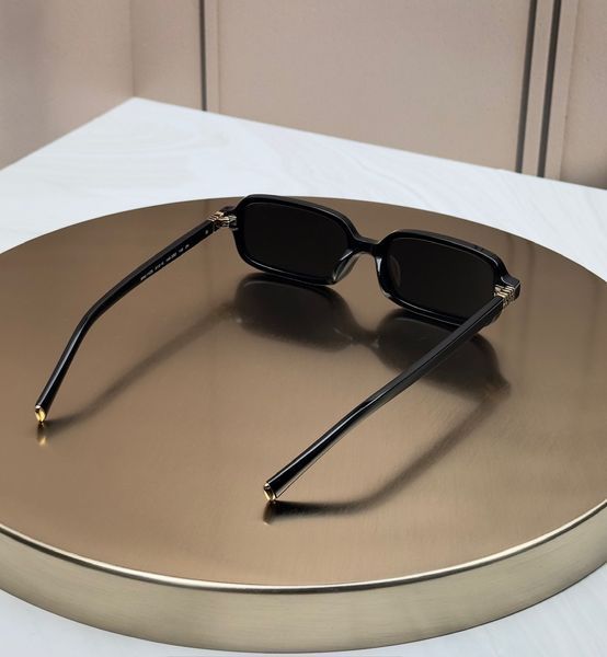 Сонцезахисні окуляри Miu Miu SMU 11ZS чорні прямокутні ацетат жіночі