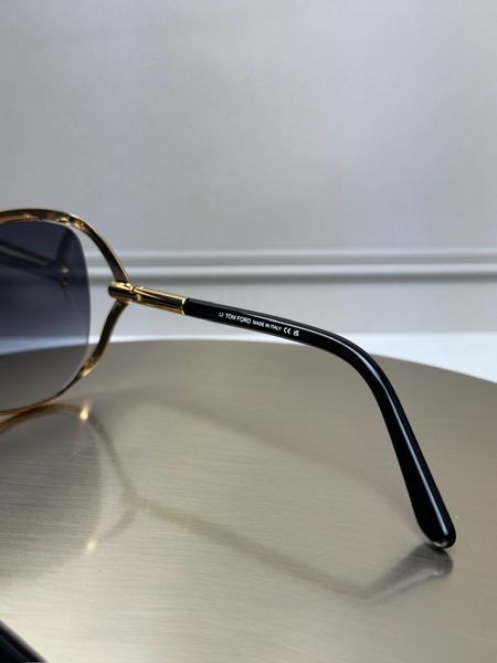 Сонцезахисні окуляри Tom Ford FT1091 золоті метелик сіра лінза жіночі