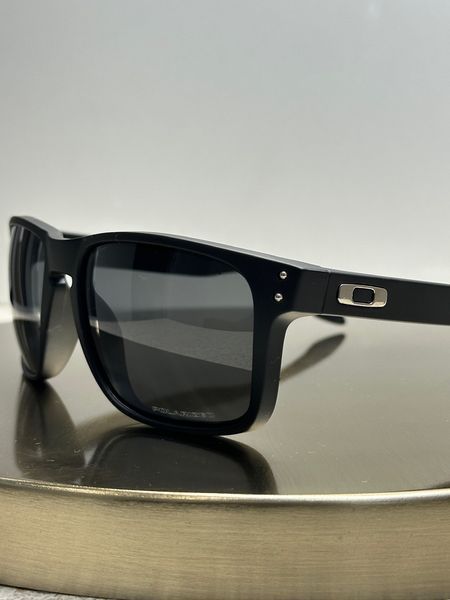 Сонцезахисні окуляри Oakley Holbrook OO9102-F5 матові чорні лінза Prizm Grey чоловічі