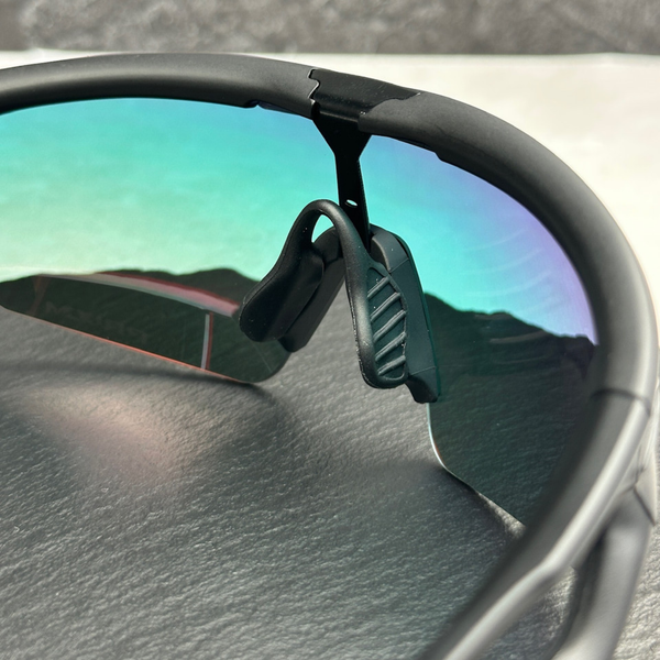 Солнцезащитные очки Oakley Sphaera OO9403 Matte Black/Prizm Ruby