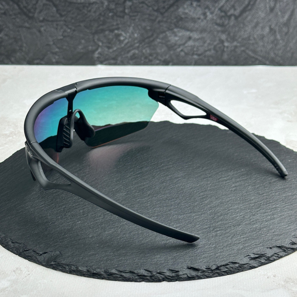 Солнцезащитные очки Oakley Sphaera OO9403 Matte Black/Prizm Ruby