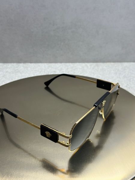 Сонцезахисні окуляри Versace VE2251 100287 золоті чорні сіра лінза жіночі