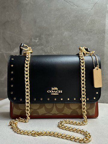 Жіноча сумка Coach Klare Crossbody Bag In Signature Canvas With Rivets Khaki Multi