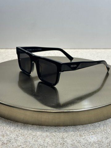 Солнцезащитные очки Prada PR19WS Black/Dark Grey