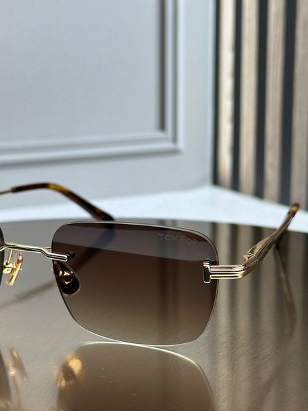 Солнцезащитные очки Tom Ford FT1354 золотые безободковые прямоугольные, коричневая градиент-линза, унисекс