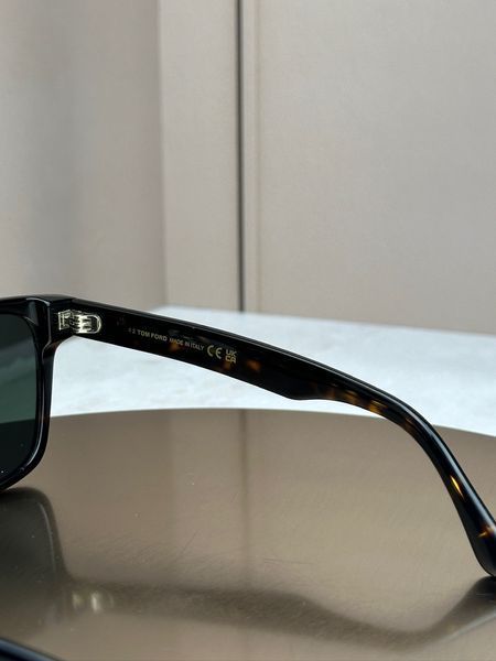 Сонцезахисні окуляри Tom Ford FT1238 черепахові квадратні вайфарер унісекс оригінал