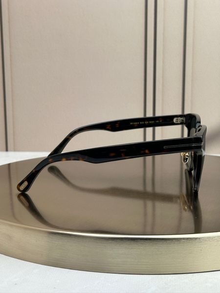 Солнцезащитные очки Tom Ford FT1238 черепаховые квадратные вайфарер унисекс оригинал