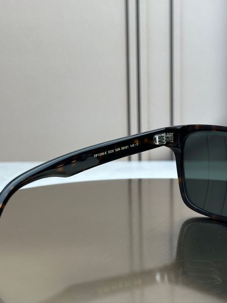 Солнцезащитные очки Tom Ford FT1238 черепаховые квадратные вайфарер унисекс оригинал