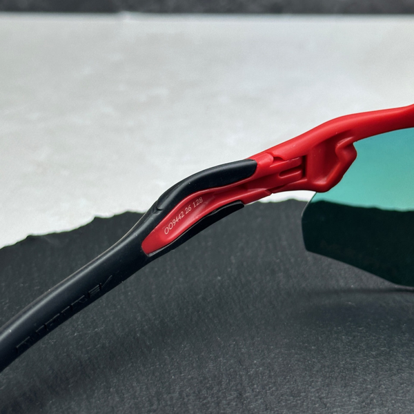 Солнцезащитные очки Oakley Radar EV Advancer OO9442 Redline/Prizm Ruby