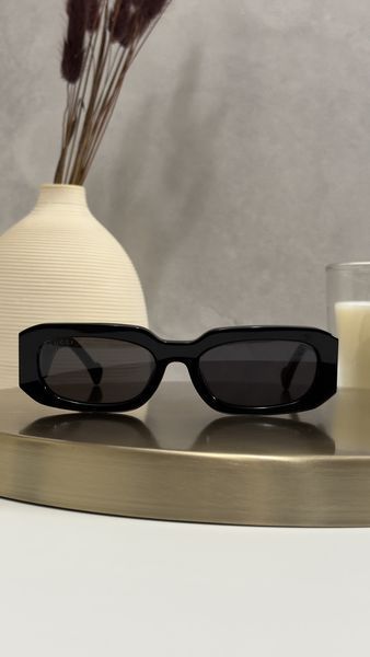 Сонцезахисні окуляри Gucci GG1426S 001 чорні сіра лінза жіночі