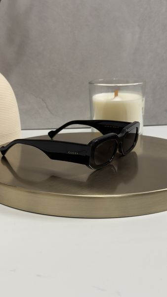 Сонцезахисні окуляри Gucci GG1426S 001 чорні сіра лінза жіночі