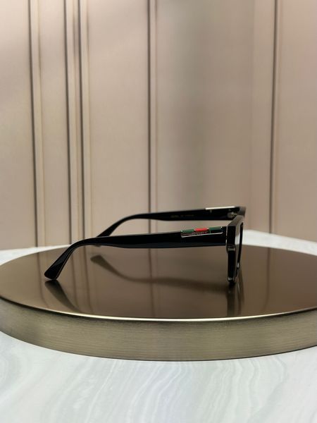Сонцезахисні окуляри Gucci GG1862S чорні прямокутні Web темна лінза унісекс
