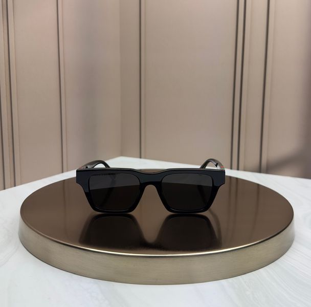 Сонцезахисні окуляри Gucci GG1862S чорні прямокутні Web темна лінза унісекс