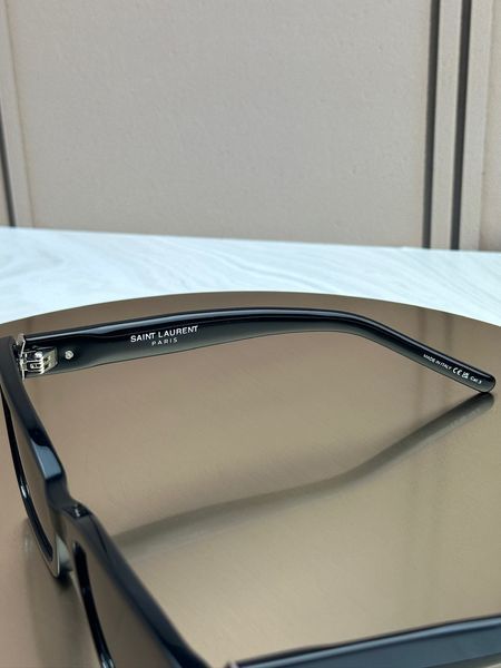 Солнцезащитные очки Saint Laurent SL M127 черные прямоугольные ацетатные с логотипом YSL, темная линза, женские