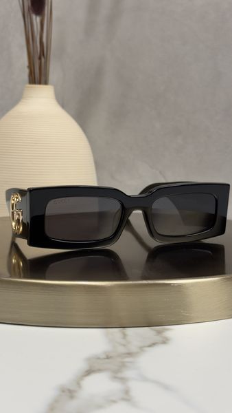 Сонцезахисні окуляри Gucci GG1425S 001 чорні сіра лінза жіночі
