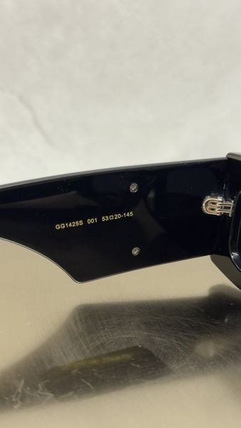 Сонцезахисні окуляри Gucci GG1425S 001 чорні сіра лінза жіночі
