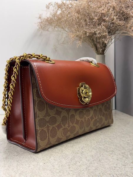 Жіноча шкіряна сумка COACH Camellia Parker 30585 на ланцюжку коричнева