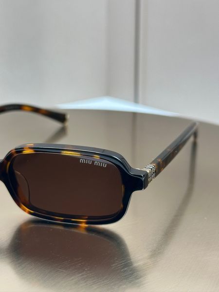 Сонцезахисні окуляри Miu Miu SMU 11ZS черепахові прямокутні ацетат жіночі