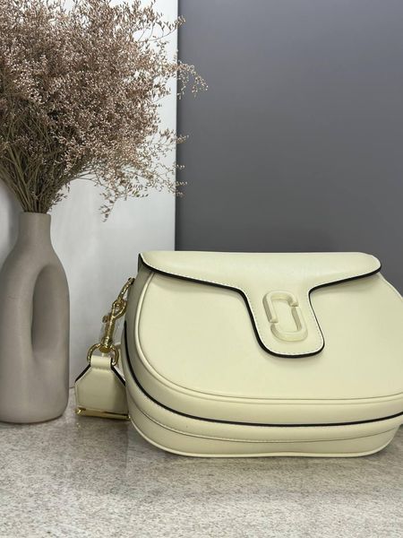 Жіноча шкіряна сумка кросбоді MARC JACOBS Covered J Marc Large Saddle бежева
