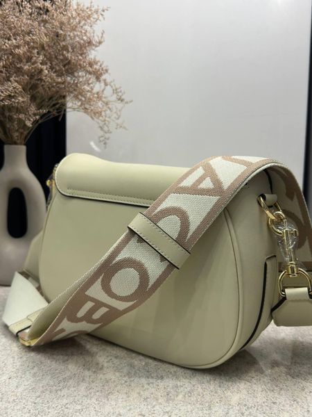 Жіноча шкіряна сумка кросбоді MARC JACOBS Covered J Marc Large Saddle бежева