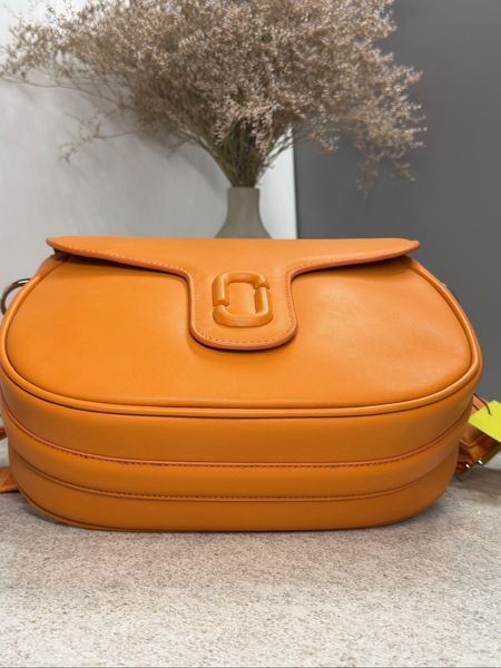 Жіноча шкіряна сумка кросбоді MARC JACOBS Covered J Marc Large Saddle помаранчева