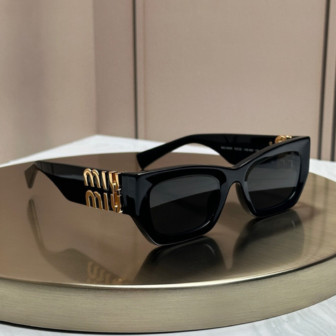 Сонцезахисні окуляри Miu Miu SMU 09WS Black/Dark Grey